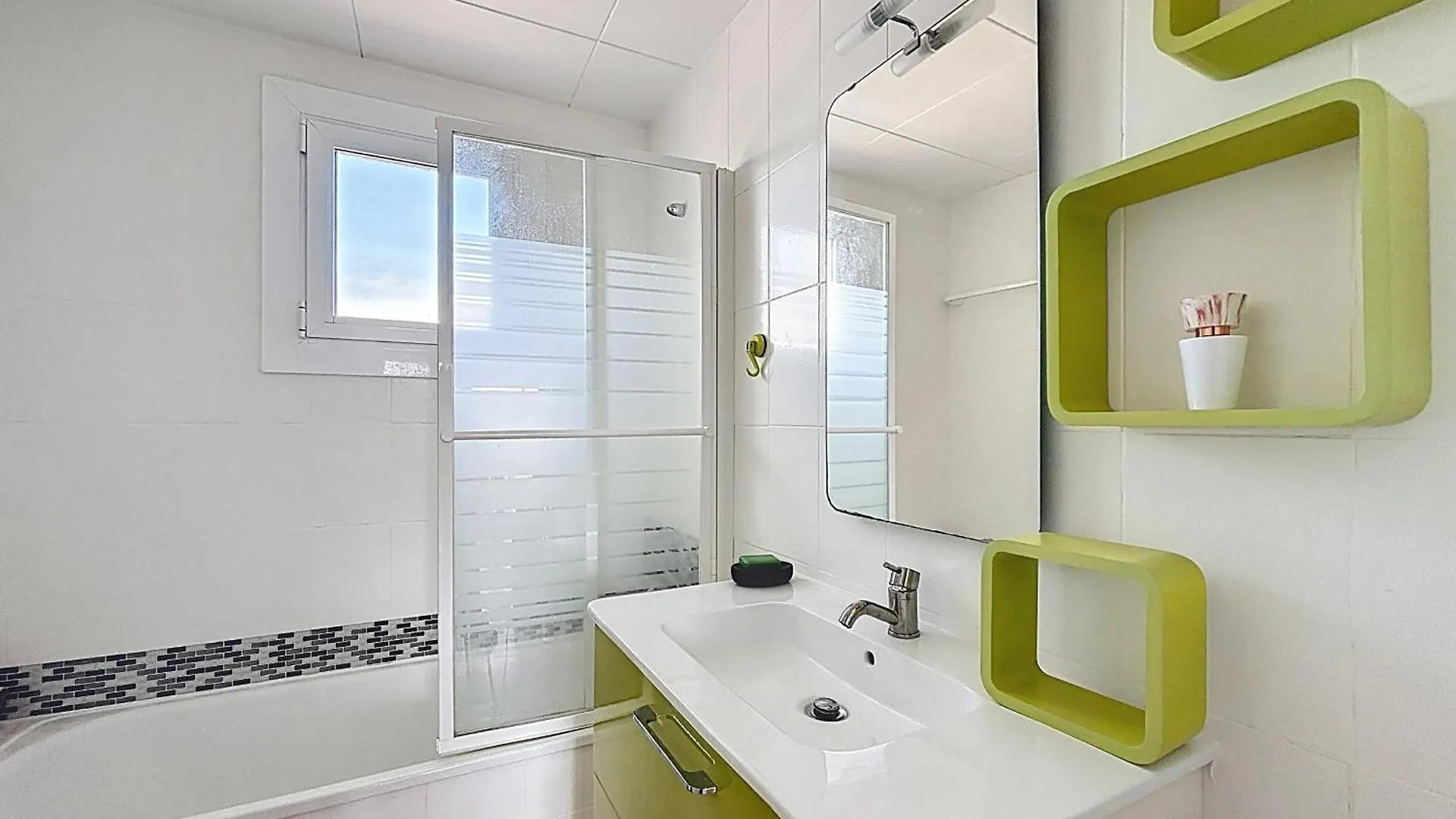 Apartamento Sol Y Playa 4 1 Piso Muy Bonito Y Reformado Rosas España