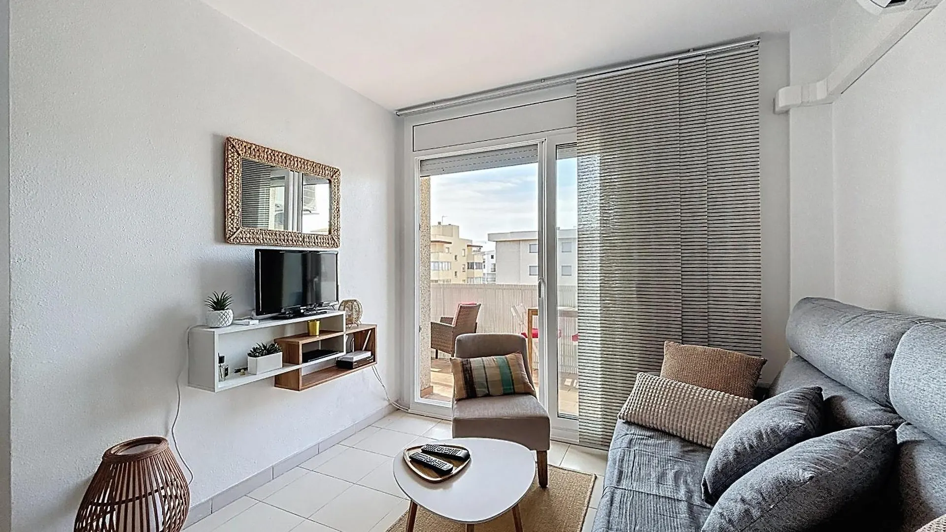 Sol Y Playa 4 1 Piso Muy Bonito Y Reformado Lägenhet Rosas