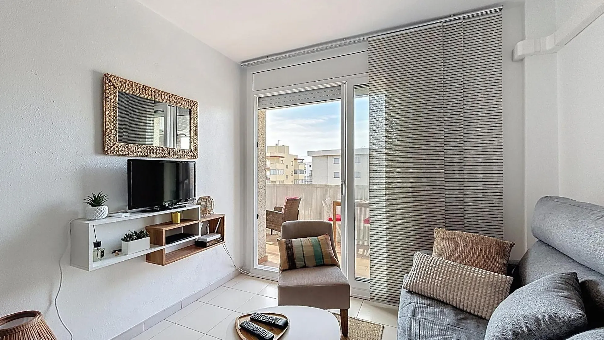 Apartamento Sol Y Playa 4 1 Piso Muy Bonito Y Reformado Rosas España