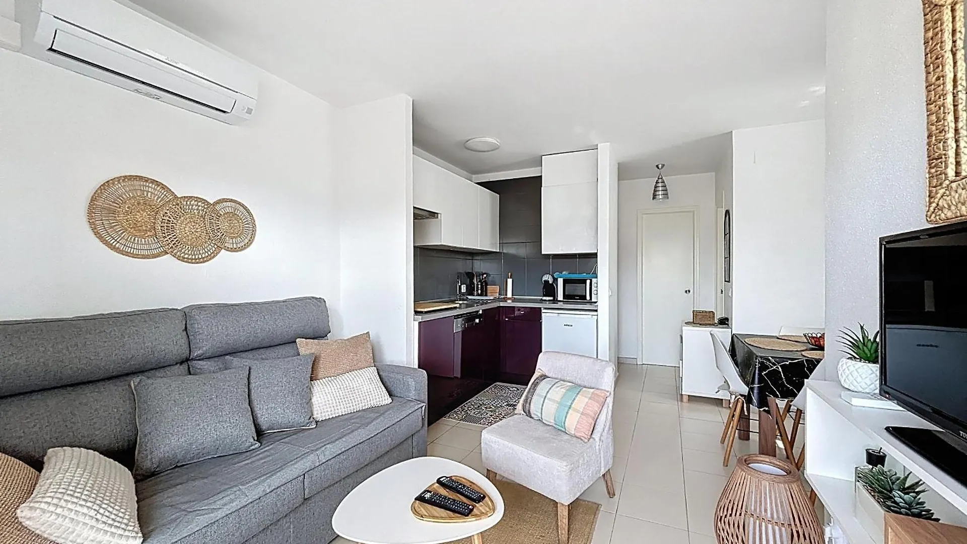 Apartamento Sol Y Playa 4 1 Piso Muy Bonito Y Reformado Rosas