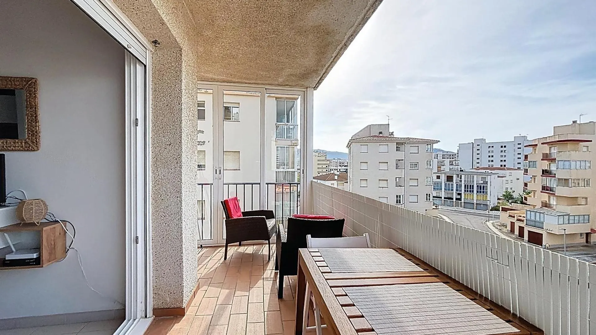 Apartamento Sol Y Playa 4 1 Piso Muy Bonito Y Reformado Rosas